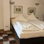 Am Freihafen Otel Duisburg