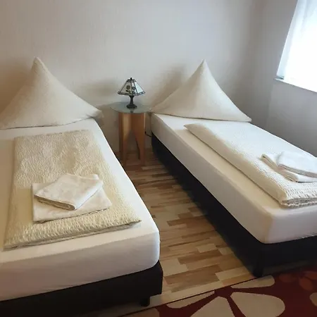 Am Freihafen Duisburg