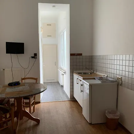 Am Freihafen 2* Duisburg