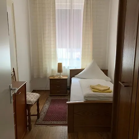 Am Freihafen Hotell Duisburg