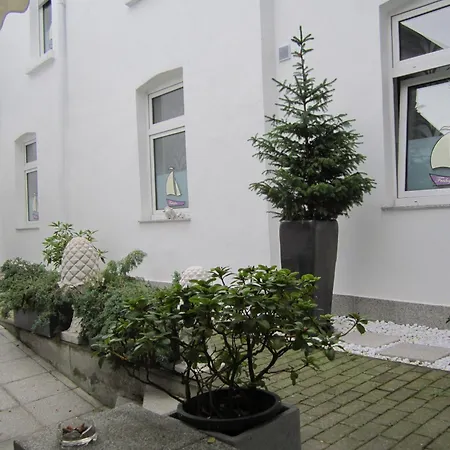 Am Freihafen Duisburg