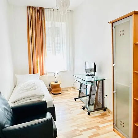 Am Freihafen Hotell Duisburg