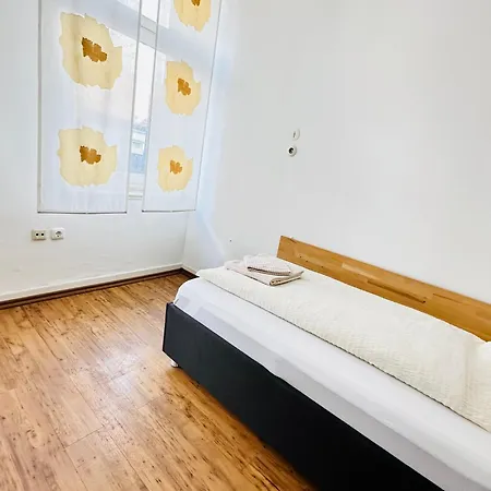 Am Freihafen Szálloda