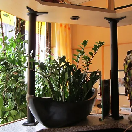 Am Freihafen Duisburg