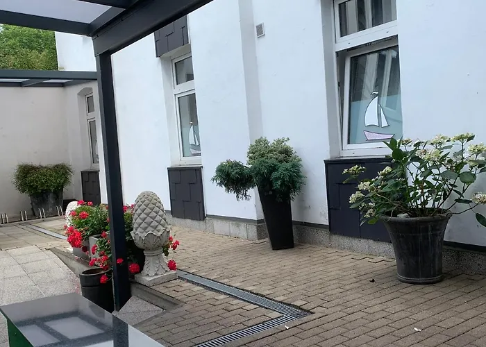 Am Freihafen Szálloda Duisburg