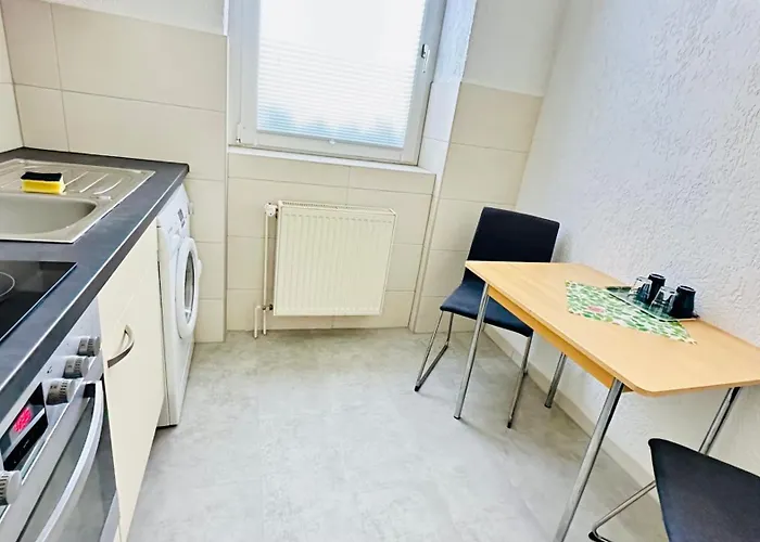 Am Freihafen 2* Duisburg