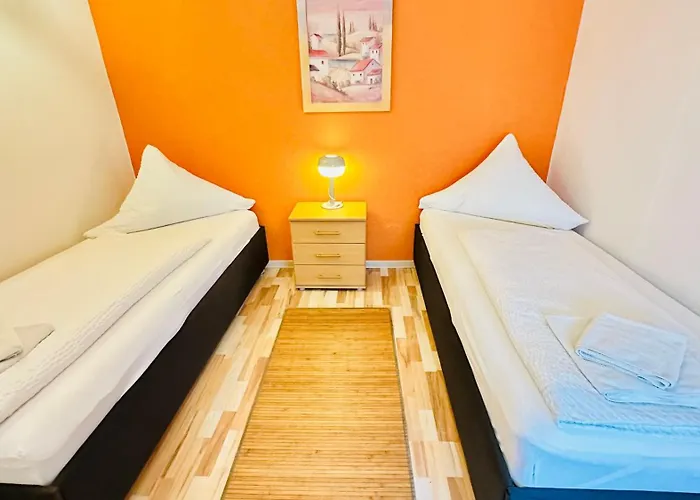 Am Freihafen Szálloda Duisburg