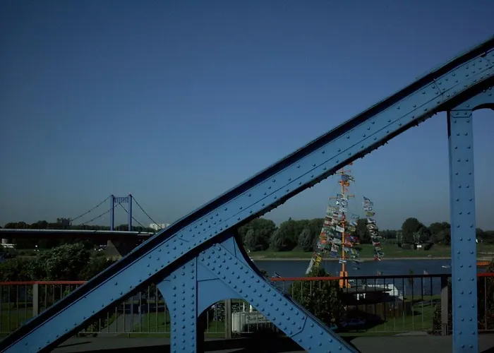 Am Freihafen Duisburg